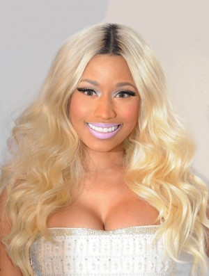 22 pouces Blonde ondulée sans frange longue perruques incroyables Nicki Minaj